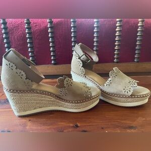 Crown Vintage Dunja Wedge Size 7.5 Warm Nude